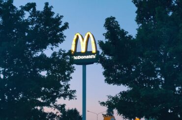 mcdonald's sign