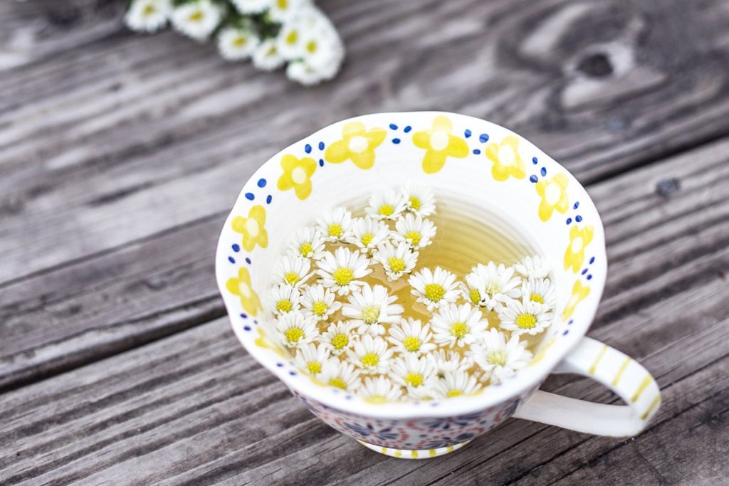 tea with flowers inside