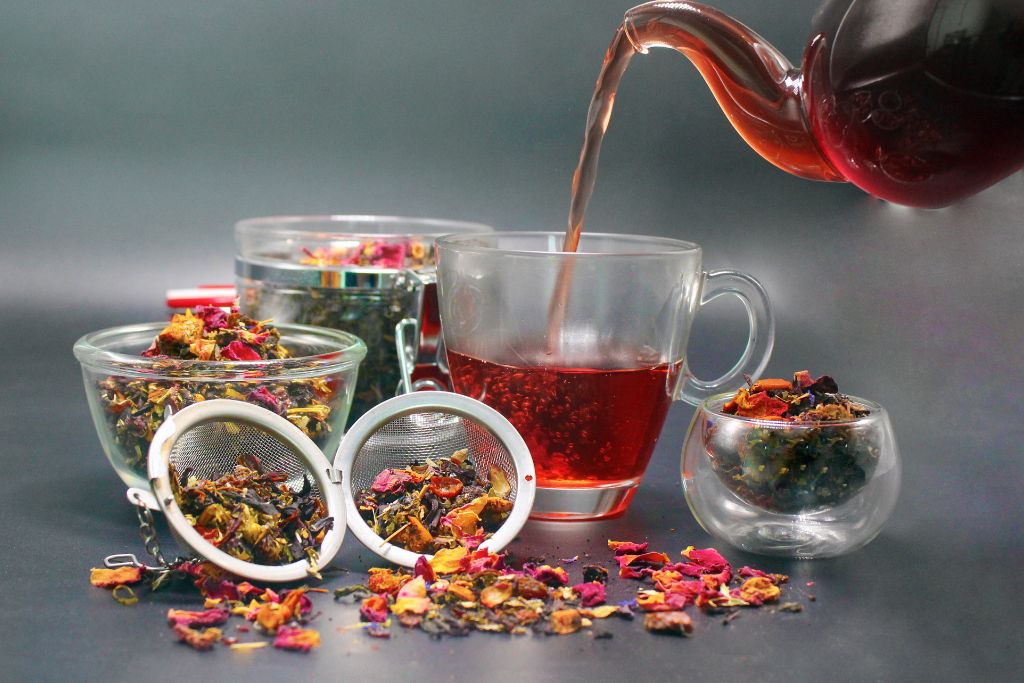 tea and tea leaves