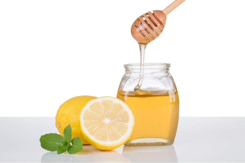 honey citrus mint tea ingredients which include honey, mint, and citrus (lemon)